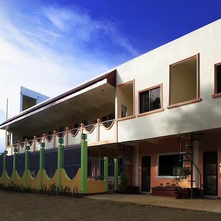 Amerson Pension Place Puerto Princesa Buitenkant foto