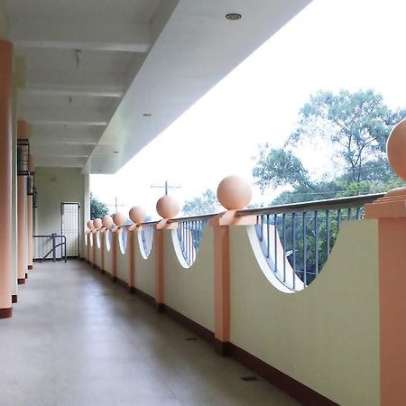 Amerson Pension Place Puerto Princesa Buitenkant foto