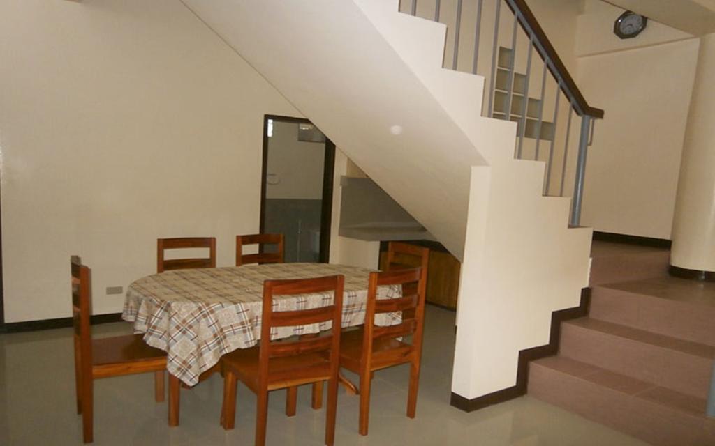 Amerson Pension Place Puerto Princesa Buitenkant foto