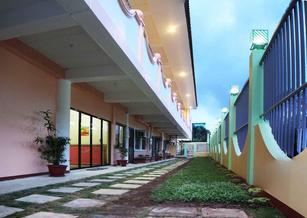 Amerson Pension Place Puerto Princesa Buitenkant foto