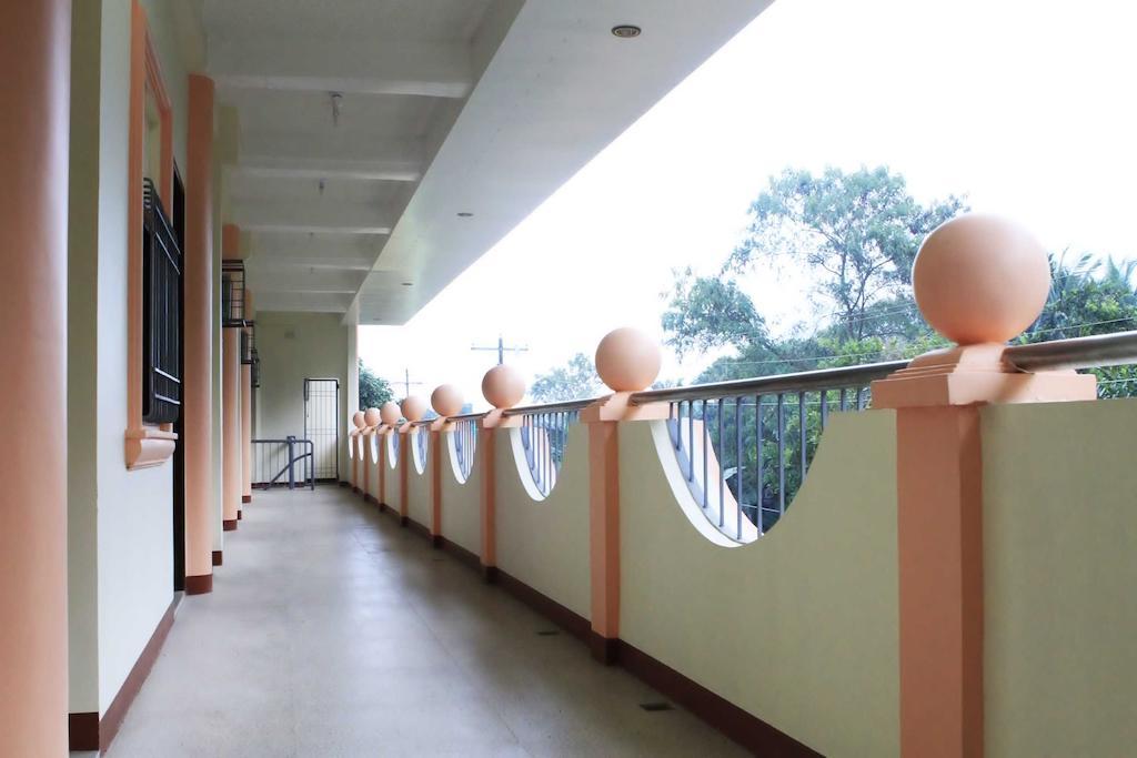 Amerson Pension Place Puerto Princesa Buitenkant foto