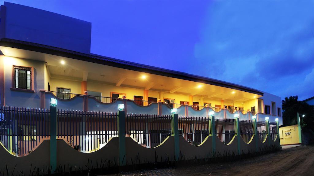 Amerson Pension Place Puerto Princesa Buitenkant foto