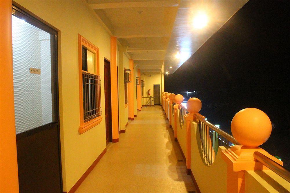 Amerson Pension Place Puerto Princesa Buitenkant foto