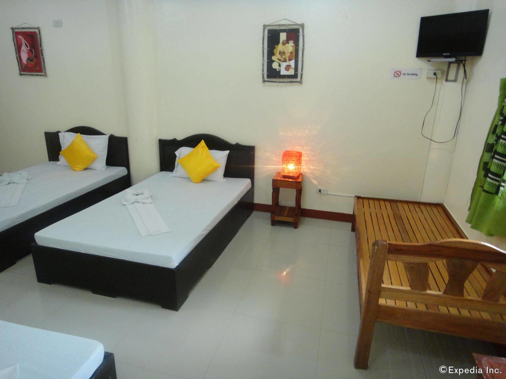 Amerson Pension Place Puerto Princesa Buitenkant foto
