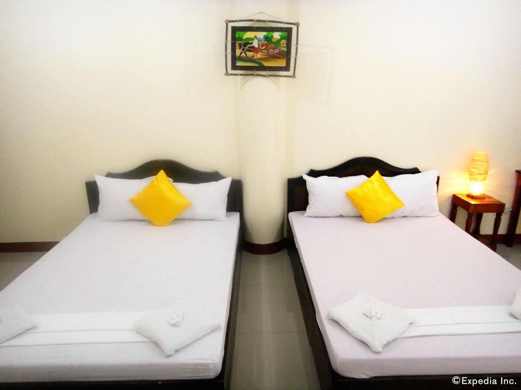 Amerson Pension Place Puerto Princesa Buitenkant foto