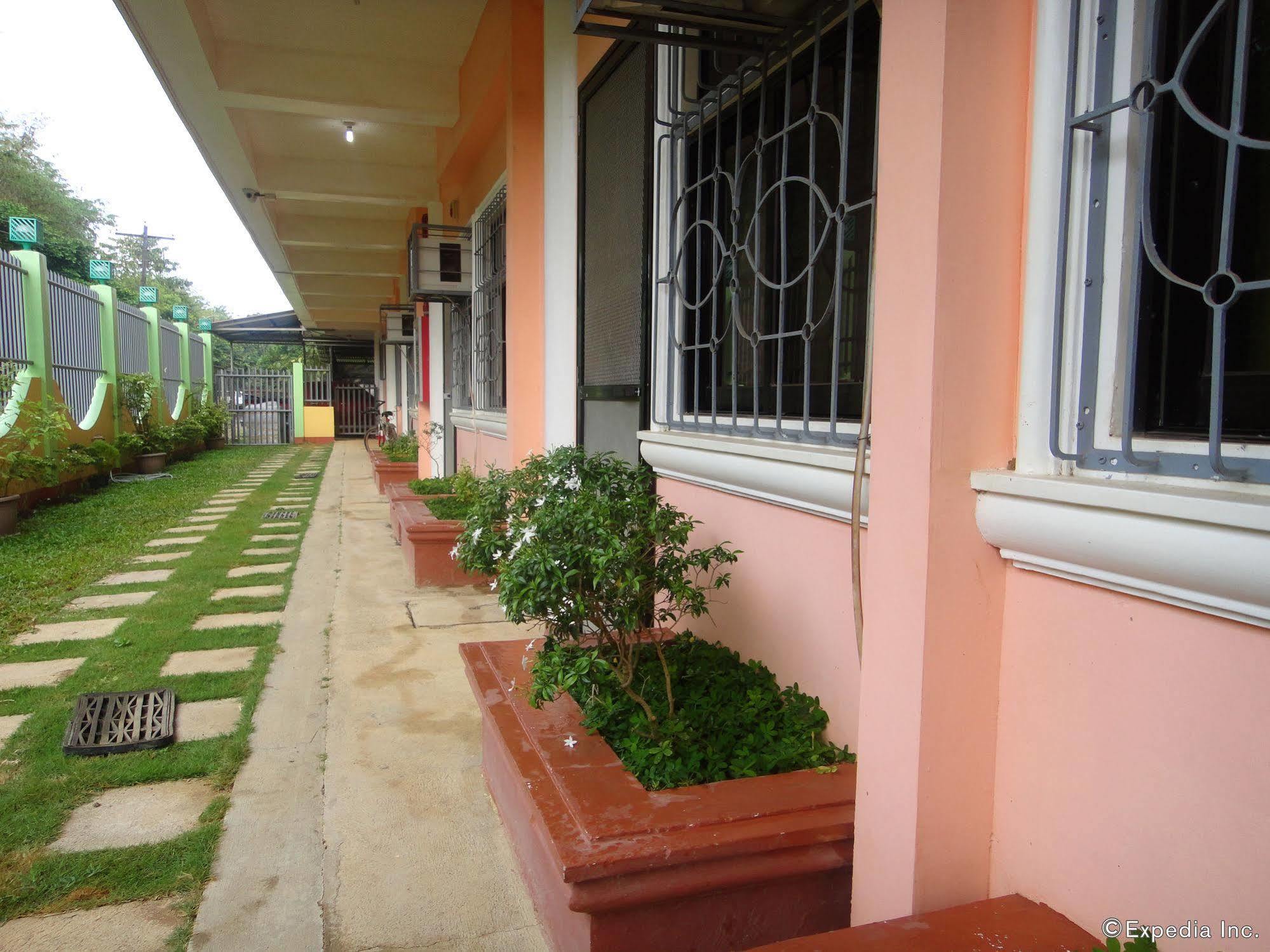 Amerson Pension Place Puerto Princesa Buitenkant foto